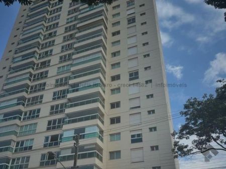 Apartamento em Carandá Bosque I