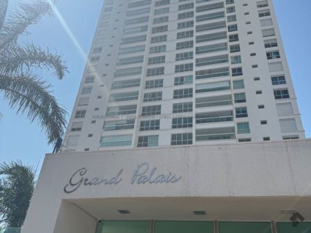Apartamento em Carandá Bosque I
