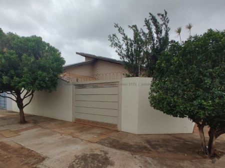 Casa-Térrea em Rita Vieira