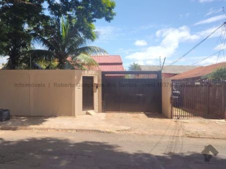 Casa-Térrea em Vila Planalto