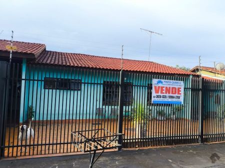 Casa-Térrea em Recanto dos Pássaros
