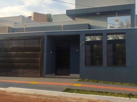 Casa-Térrea em Loteamento Água Limpa Park