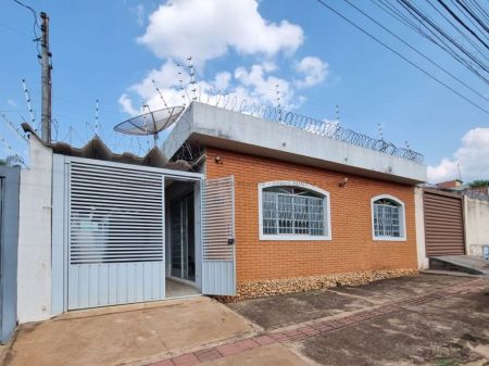 Casa-Térrea em Jardim Monte Líbano