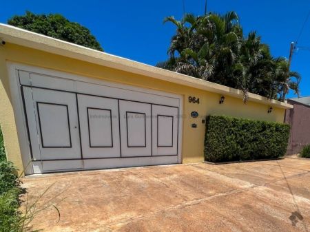 Casa-Térrea em Vila Donária
