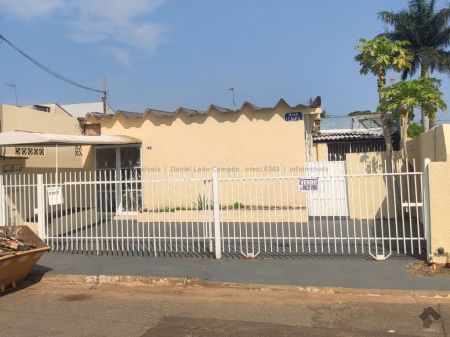 Casa-Térrea em Vila Planalto