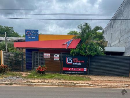Casa Comercial em Centro