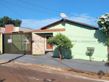 Casa-Térrea em Recanto dos Rouxinóis