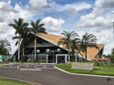 Terreno-Condomínio em Pq. Residencial Damha I