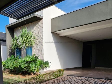 Casa-Térrea em Rita Vieira