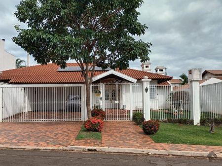 Casa-Térrea em Carandá Bosque I