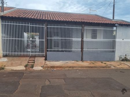 Casa-Térrea em Estrela do Sul