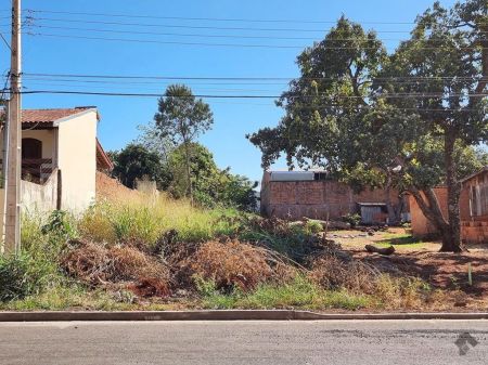 Terreno em Jardim Itapema