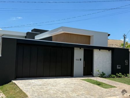 Casa-Térrea em Vila Donária