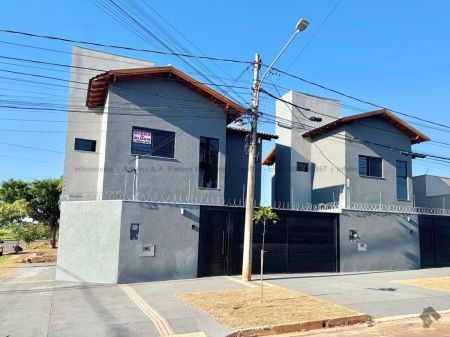 Sobrado em Jardim Veraneio