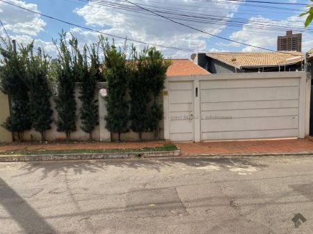Casa-Térrea em Jardim Bela Vista