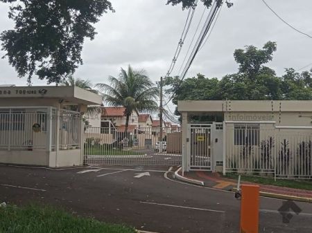 Sobrado-Condomínio em Rita Vieira