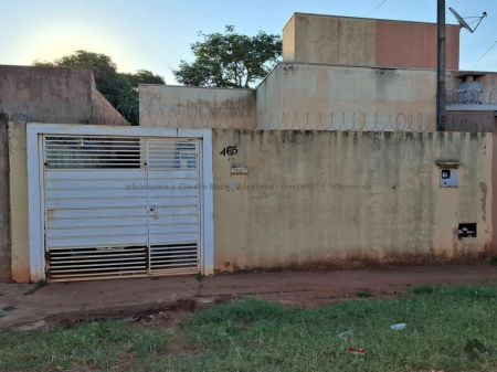 Casa-Térrea em Jardim Noroeste