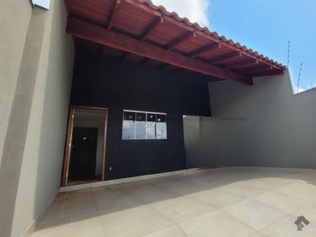 Casa-Térrea em Rita Vieira