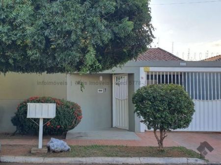 Casa-Térrea em Jardim Panamá