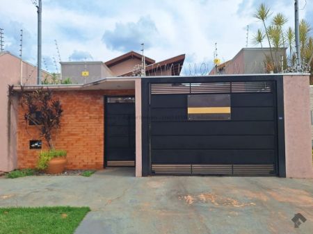 Casa-Térrea em Rita Vieira