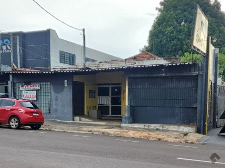 Casa Comercial em Vila Glória