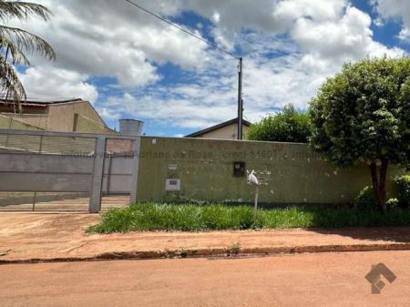 Casa-Térrea em Jardim Moema