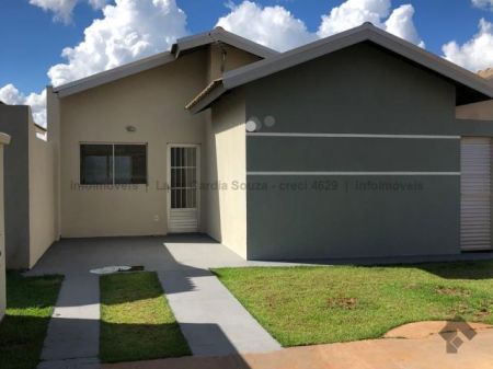 Casa-Térrea-Condomínio em Coronel Antonino