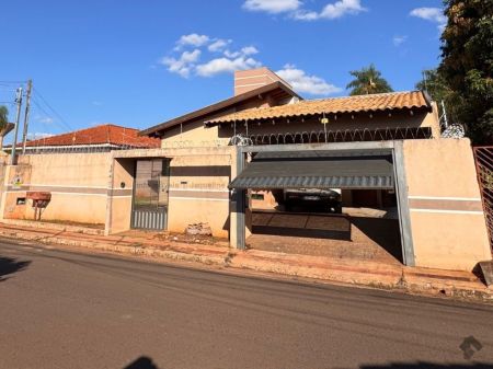 Casa-Térrea em Vila Santa Luzia