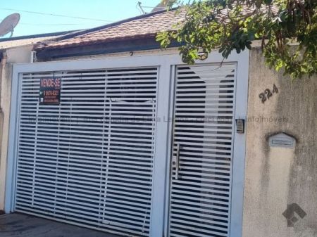 Casa-Térrea em Moreninha