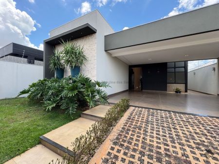 Casa-Térrea em Rita Vieira