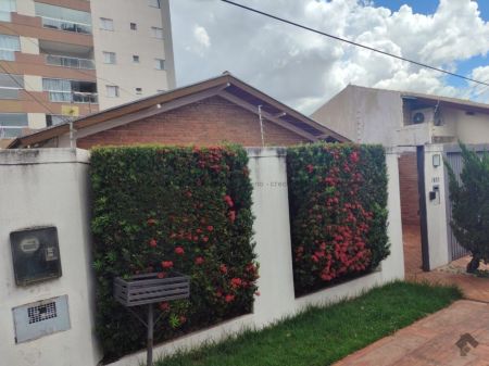Casa-Térrea em Centro