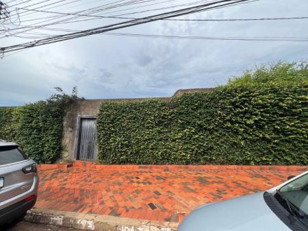 Casa-Térrea em Jardim Monte Líbano