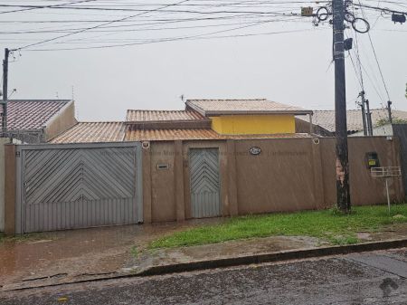 Casa-Térrea em Caiçara