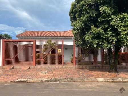 Casa-Térrea em Centro