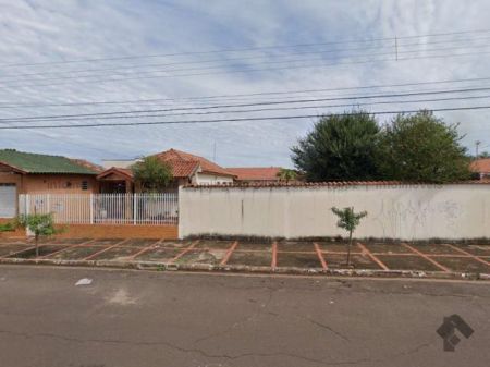 Casa-Térrea em Vila Planalto