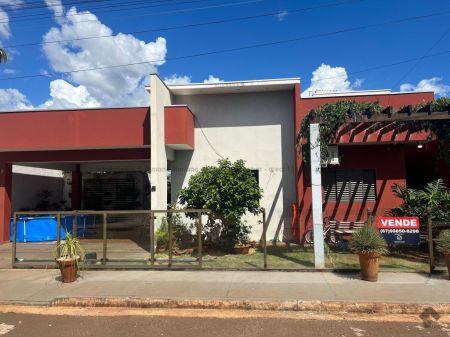 Casa-Térrea-Condomínio em Celeste