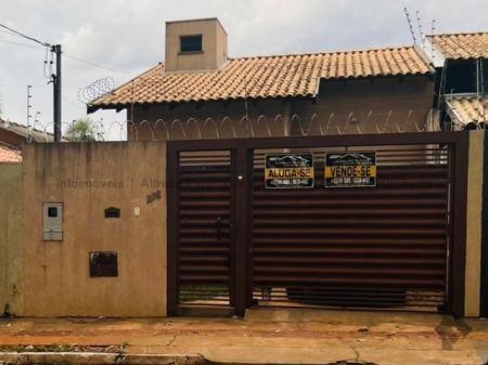 Casa-Térrea em Vila Santo Eugênio