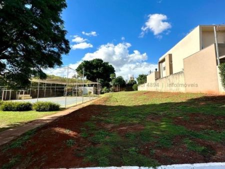 Terreno-Condomínio em Carandá Bosque I