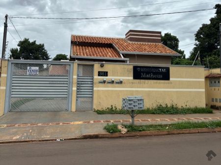 Casa-Térrea-Condomínio em Coophasul