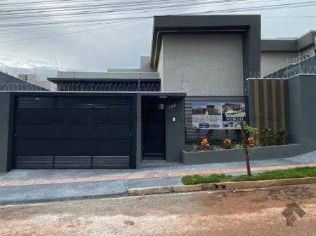 Casa-Térrea em Vila Nasser