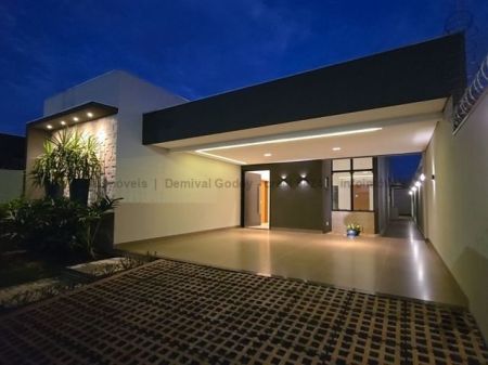 Casa-Térrea em Rita Vieira