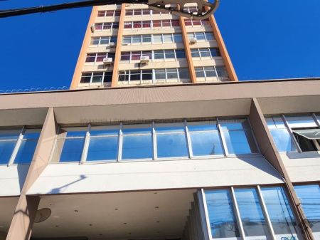 Sala / Salão / Loja em Centro
