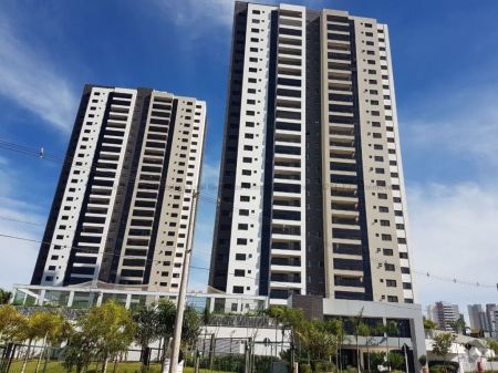 Apartamento em Carandá Bosque I