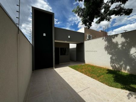 Casa-Térrea em Monte Castelo