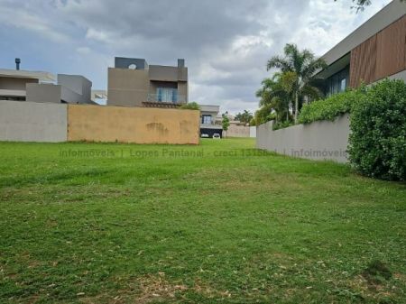 Terreno-Condomínio em Residencial Alphaville II