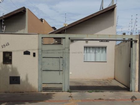 Casa-Térrea em Vila Carlota