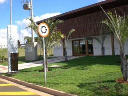 Terreno-Condomínio em Residencial Alphaville II