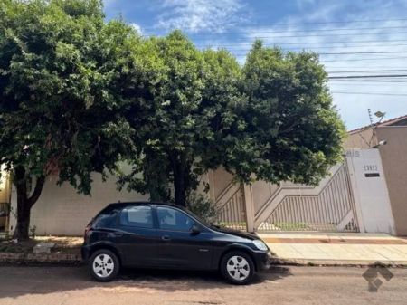 Casa-Térrea em Vila Vilas Boas