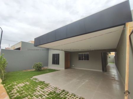 Casa-Térrea-Condomínio em Caiçara