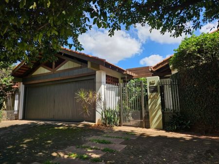 Casa-Térrea em Carandá Bosque I
